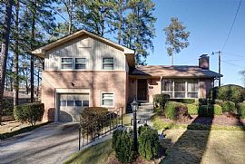 Great Home in Barhamville Estates! in Columbia, SC