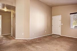 Fantastic Rental Home with Refreshing Fenced Pool and   Majest in Phoenix, AZ (Photo 2 of 8)