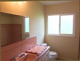 Three Bedroom, One Bathroom with Hardwood Floors in Fresno, CA (Photo 3 of 4)