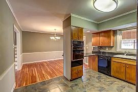 Absolutely Stunning 3 Bedroom 3 Bath. in Lexington, KY (Photo 3 of 5)