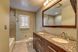 Absolutely Stunning 3 Bedroom 3 Bath. in Lexington, KY (Photo 4 of 5)