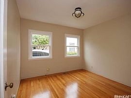 Beautiful 4 Bedroom 2 Bath Park Home in Sacramento, CA (Photo 4 of 5)