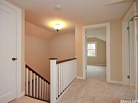 Beautiful 4 Bedroom 2 Bath Park Home in Sacramento, CA (Photo 5 of 5)