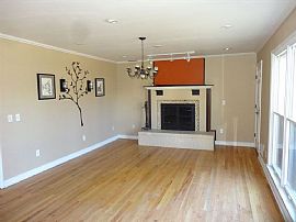 Contemporary 3 Bedroom, 2 Full Bath. in Albany, NY (Photo 2 of 5)