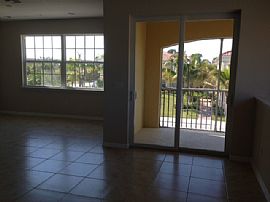 Brand New Beautiful Carriage Home/condo, Near Mall and Beaches  in Osprey, FL (Photo 4 of 9)