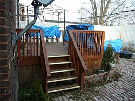 3 Bedroom Brick Upper Flat  in Detroit, MI (Photo 10 of 10)