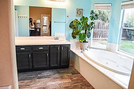 Beautiful Lennar Home in Hanford, CA (Photo 3 of 9)