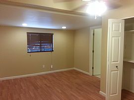 Beautiful 3 Bedroom 2 Bath 2 Car Garage 1,628 Sqft in Phoenix, AZ (Photo 4 of 12)