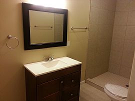 Beautiful 3 Bedroom 2 Bath 2 Car Garage 1,628 Sqft in Phoenix, AZ (Photo 6 of 12)