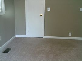 Absolutely Fabulous Home in a Great Neighborhood in Decatur, AL (Photo 8 of 10)