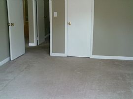 Absolutely Fabulous Home in a Great Neighborhood in Decatur, AL (Photo 9 of 10)