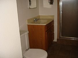 3beds, 2baths Single Family Home/new Appliances in Fresno, CA (Photo 11 of 11)