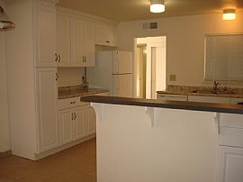 3beds, 2baths Single Family Home/new Appliances in Fresno, CA (Photo 3 of 11)