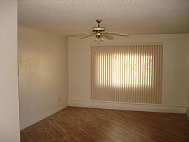 3beds, 2baths Single Family Home/new Appliances in Fresno, CA (Photo 7 of 11)