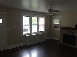  Welcome Home to This 3 Bed 2.5 Bath Cozy Craftsmen in Dover, DE (Photo 3 of 10)