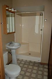 Spacious 3bedroom, 2 Bathroom House in University Heights, IA (Photo 2 of 3)