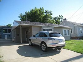 Spacious 3bedroom, 2 Bathroom House in University Heights, IA