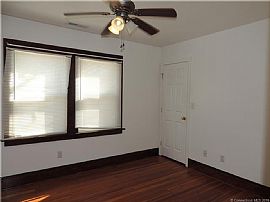  Nothing to Do But Move Into This Spacious Charming 3 Bedrm Col in New Haven, CT (Photo 5 of 8)