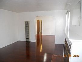  Spacious House in Laurel District 4 Bedrooms, 2.25 Bathrooms in Oakland, CA (Photo 3 of 10)
