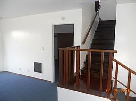  Spacious House in Laurel District 4 Bedrooms, 2.25 Bathrooms in Oakland, CA (Photo 9 of 10)