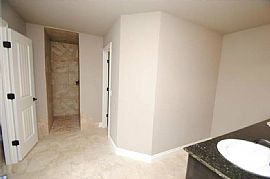 Perfect Home in Adorable Location Quiet Neighborhood  in Oklahoma City, OK (Photo 9 of 12)