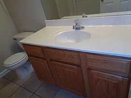 Beautiful Gorgeous 3bedrooms 2-Baths 2car Garage in Memphis, TN (Photo 6 of 9)