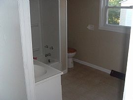 Very Convenient  3 Bedrooms, in Columbus, OH (Photo 2 of 7)
