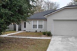Cute Signle Family 3 Beds 2 Baths Ready to Be Your Home in Jacksonville, FL (Photo 11 of 11)