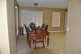 Cute Signle Family 3 Beds 2 Baths Ready to Be Your Home in Jacksonville, FL (Photo 2 of 11)