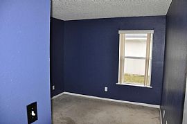 Cute Signle Family 3 Beds 2 Baths Ready to Be Your Home in Jacksonville, FL (Photo 8 of 11)