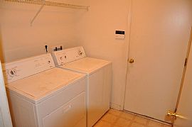 Cute Signle Family 3 Beds 2 Baths Ready to Be Your Home in Jacksonville, FL (Photo 9 of 11)