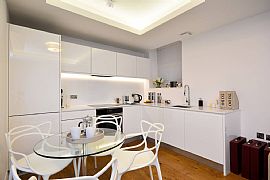 Well Furnished 1 Bedroom Apartment  in New York, NY (Photo 2 of 6)