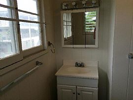 Mott-Smith Drive 1/1 Cottage, Ceiling Fans in Honolulu, HI (Photo 2 of 4)