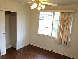 Mott-Smith Drive 1/1 Cottage, Ceiling Fans in Honolulu, HI (Photo 3 of 4)