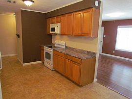 This House Is Immaculate! New Paint Inside and Out in Las Vegas, NV (Photo 4 of 12)