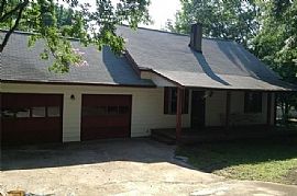 8232 Hagin Street ,  $400 in Douglasville, GA (Photo 4 of 10)