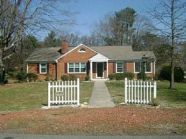 Very Nice Updated Ranch in Great Neighborhood.  in Roanoke, VA