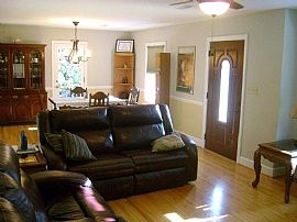 Very Nice Updated Ranch in Great Neighborhood.  in Roanoke, VA (Photo 4 of 10)