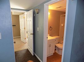 Cute 3-Bed/2-Bath Move-In Ready Home in Belleville, IL (Photo 8 of 10)