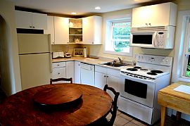 4 Bed 2 Full Bath Fully Furnished Seasonal Rental Home in Southwest Harbor, ME (Photo 11 of 12)