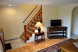 4 Bed 2 Full Bath Fully Furnished Seasonal Rental Home in Southwest Harbor, ME (Photo 7 of 12)