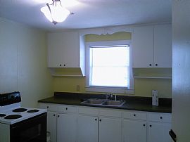 2 Bed/1 Bath in Wilmington, NC (Photo 4 of 4)