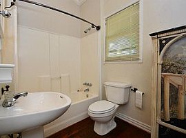 Adorable Bungalow in Houston, TX (Photo 5 of 5)