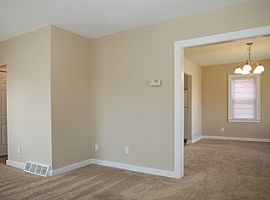 Clean and Well Kept Home Located in a Convenient and Quiet Neig in Saint Paul, MN (Photo 3 of 5)