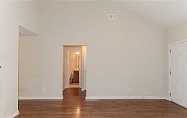Absolutely Awesome 2 Bedroom - Move-In Ready in Bessemer, AL (Photo 2 of 7)
