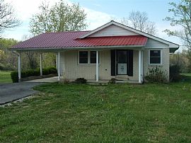 Recently Remodeled! This Home Has New Flooring in Somerset, KY