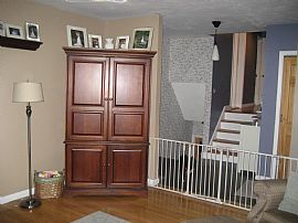 Great Property Located in Nice Neighborhood  in Springfield, MA (Photo 6 of 10)