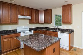 4 Bed, 2.5 Bath, 3000 Sqft, $1,650 in Elkridge, MD (Photo 10 of 10)