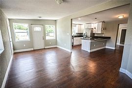 Beautifully Updated 3br/2br in Tampa, FL (Photo 2 of 8)