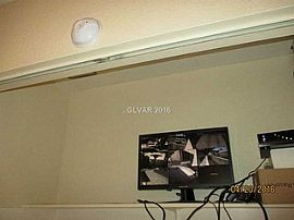 Beautilfu House For Rent ! in Las Vegas, NV (Photo 7 of 10)